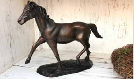 Bronzefigur Pferd mit Sockel